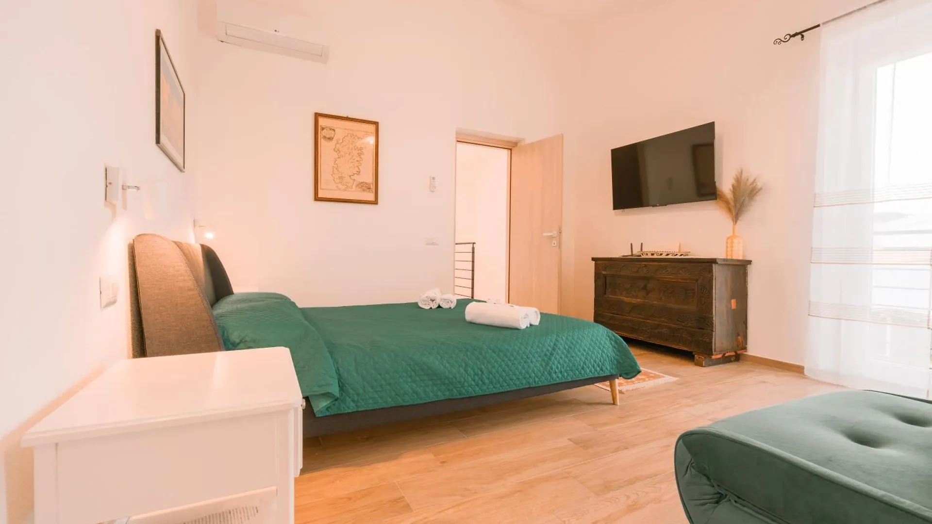 Domus Lucia 1 Apartment Santa Lucia